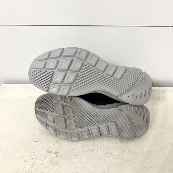 Skechers Stretch Fit Memory Foam Slip On Comfort Sneakers, Men's Size  8.5 - Picture 11 of 12